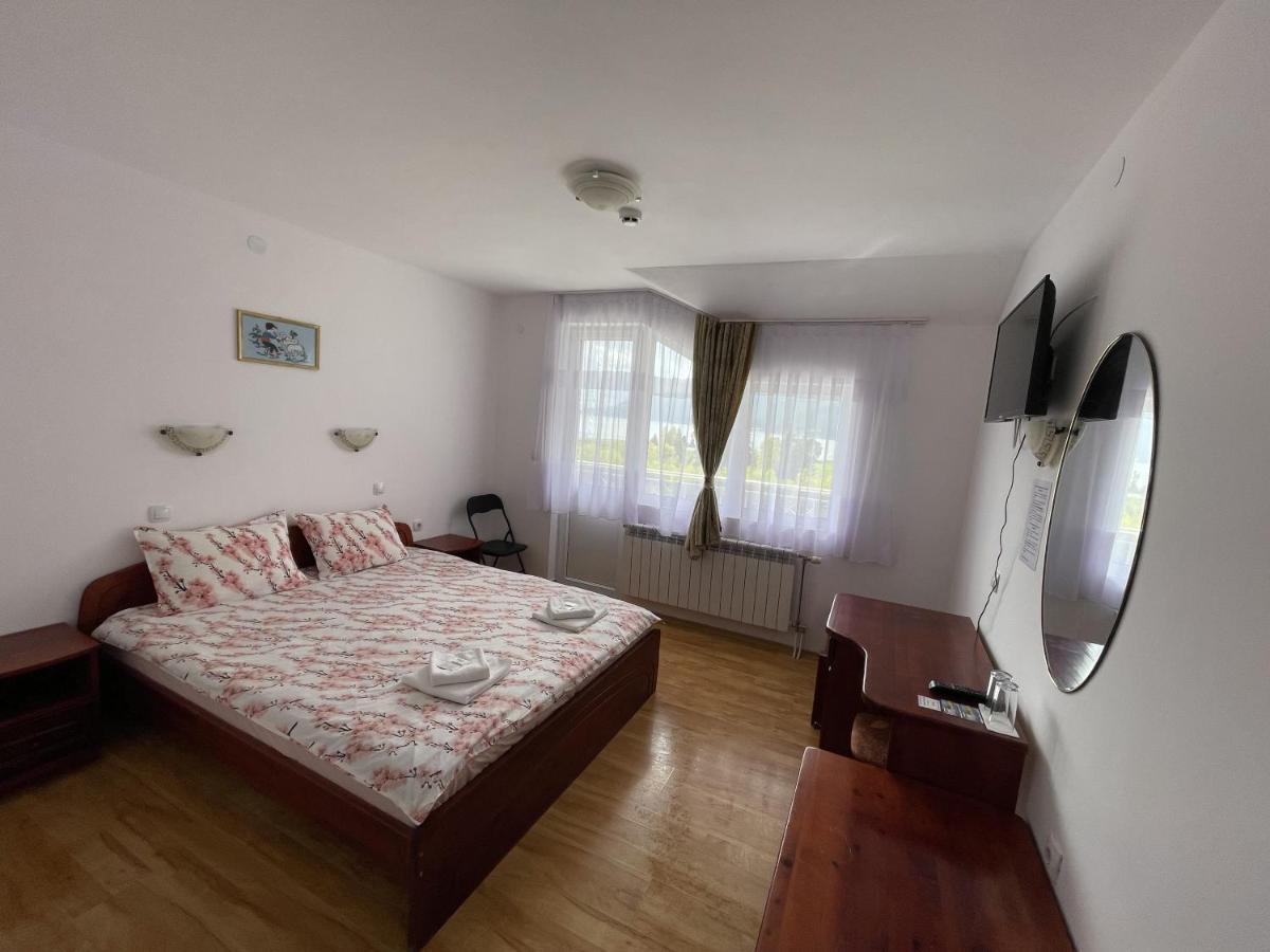 Family Hotel Panorama سارنيتسا المظهر الخارجي الصورة