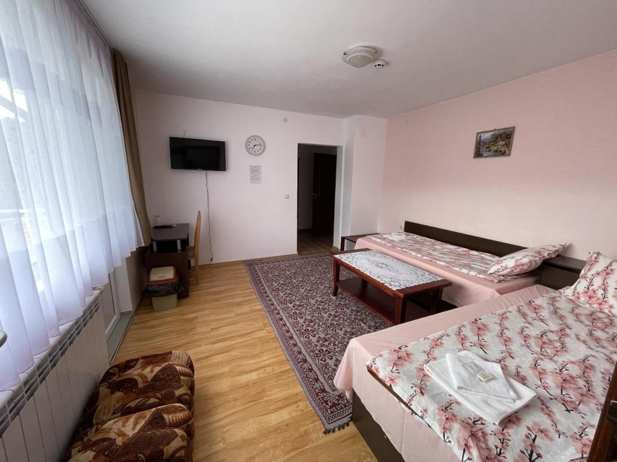 Family Hotel Panorama سارنيتسا المظهر الخارجي الصورة